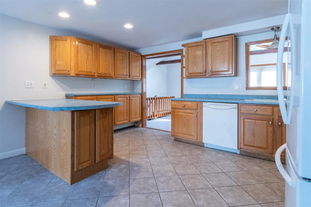 62 Faith Lane Manchester NH 03103