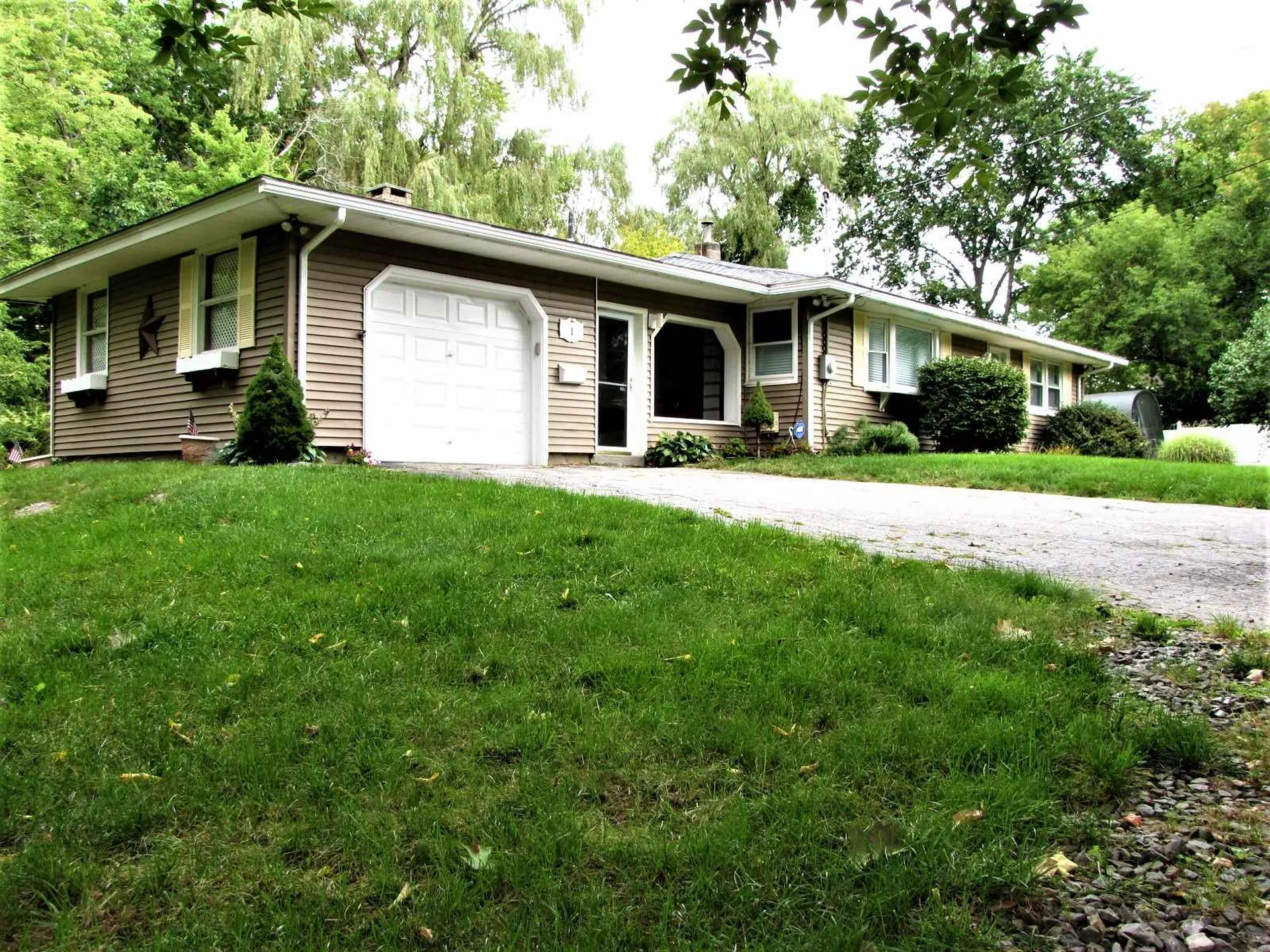 1 Cheryl Avenue Derry NH 03038