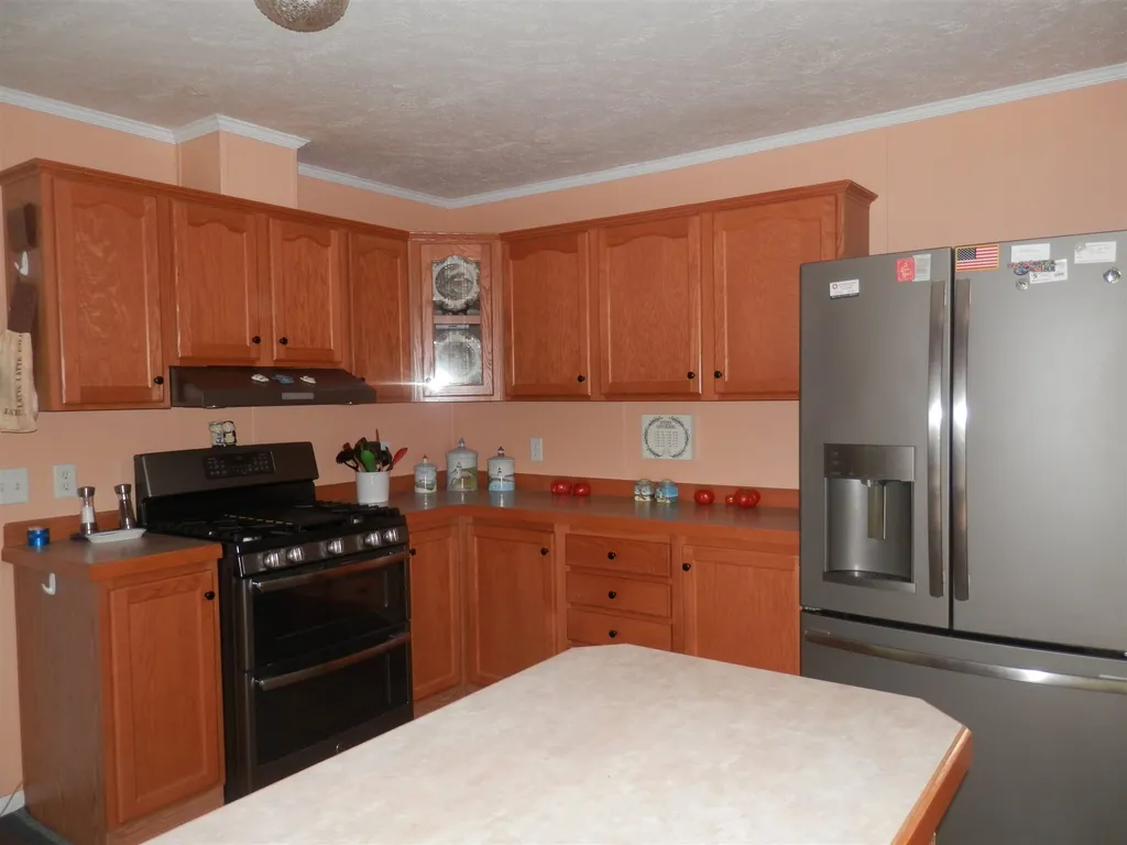 8 Timberline Drive Tilton NH 03276