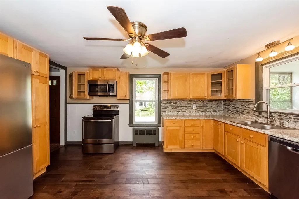 20 Nash Parkway Somersworth NH 03878