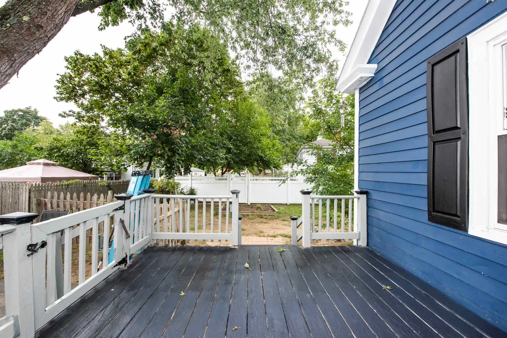 20 Nash Parkway Somersworth NH 03878
