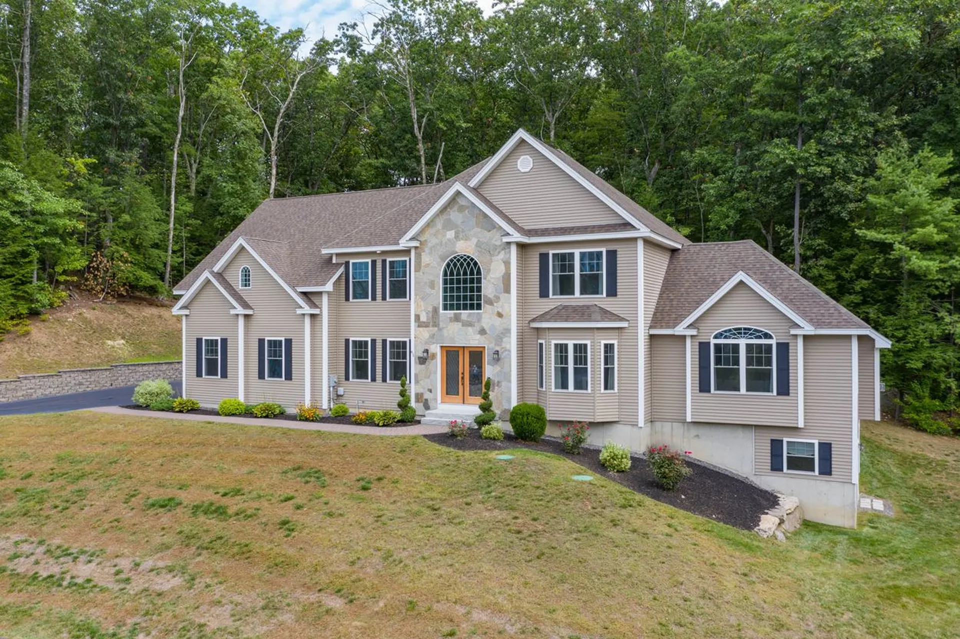 61 Northland Road Windham NH 03087