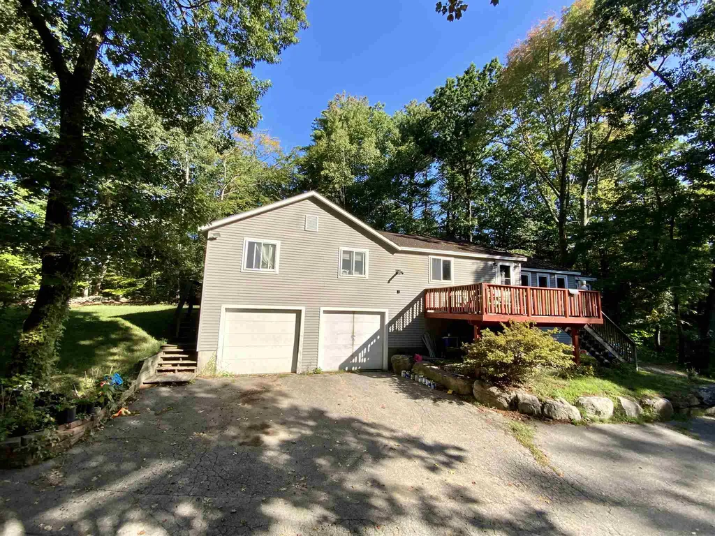 31 Old Sandown Road Chester NH 03036