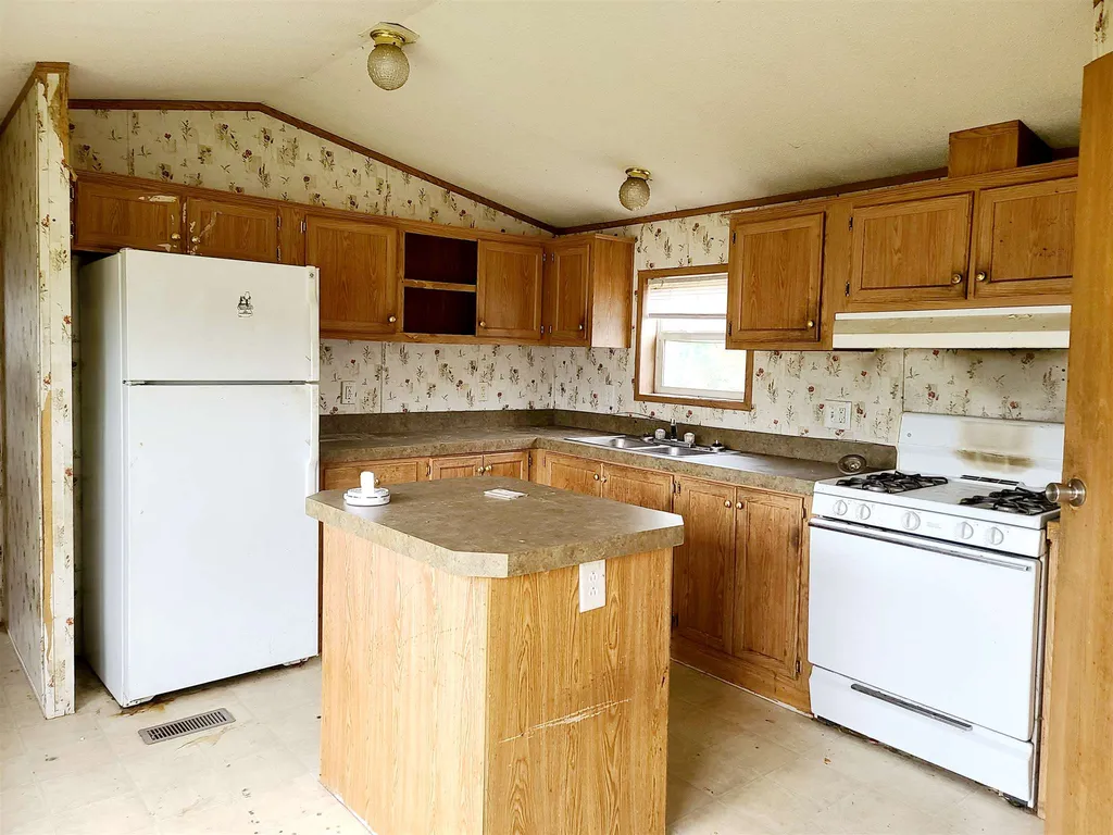 449 A Avenue St. Johnsbury VT 05819
