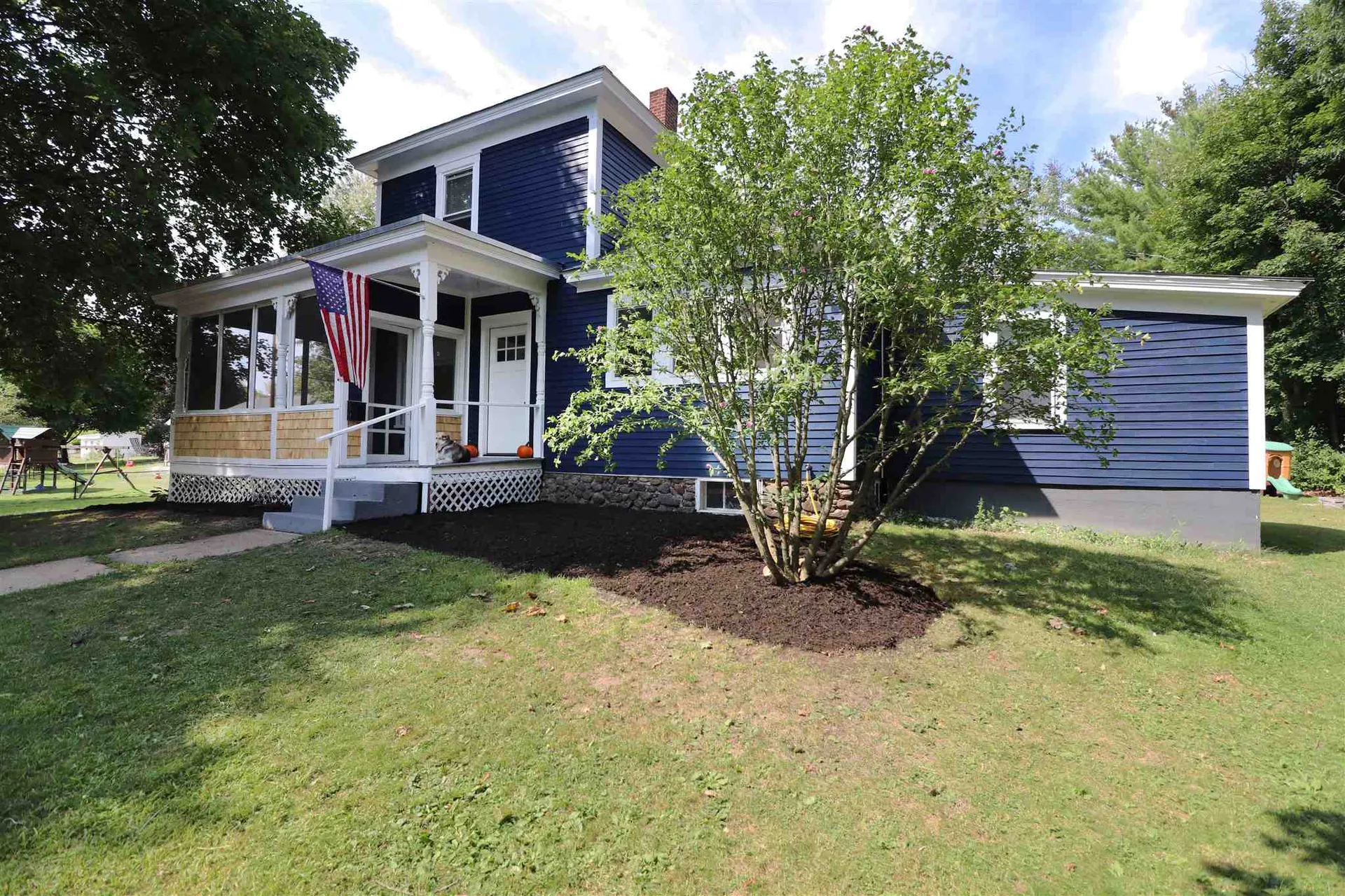 22 Dearborn Street Franklin NH 03235