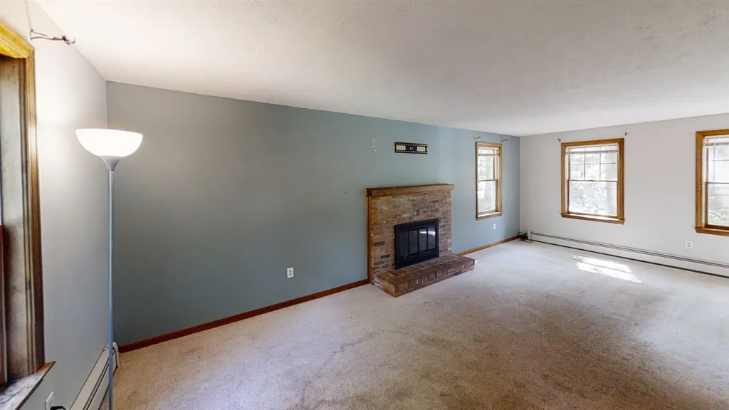 2 Brenton Street Litchfield NH 03052