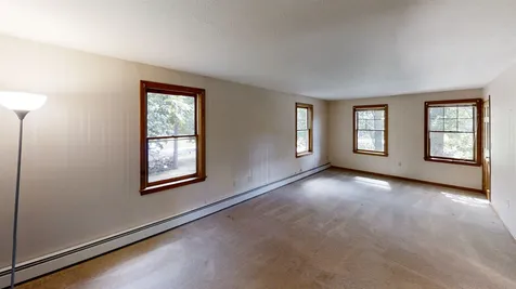 2 Brenton Street Litchfield NH 03052
