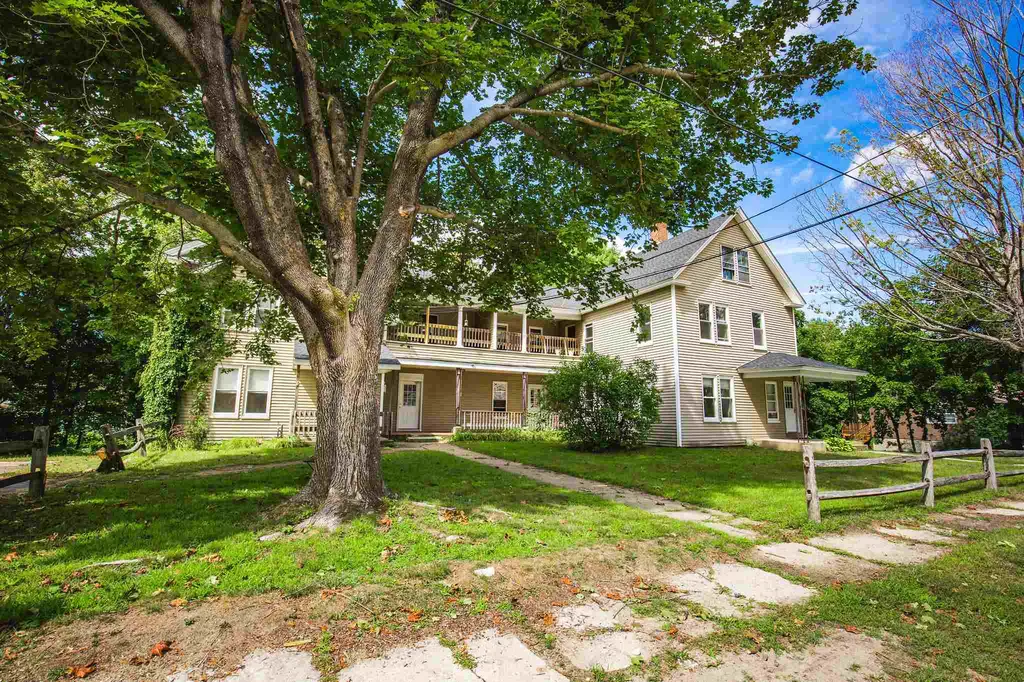 4 Bayley Avenue Plymouth NH 03264