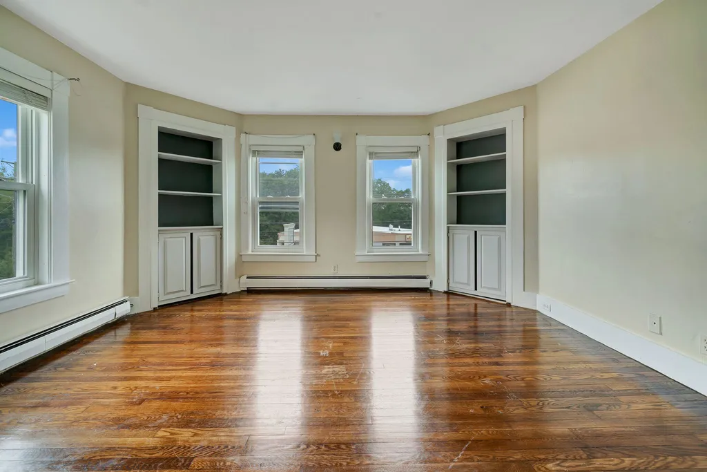 14 Crystal Avenue Derry NH 03038