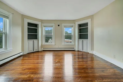 14 Crystal Avenue Derry NH 03038