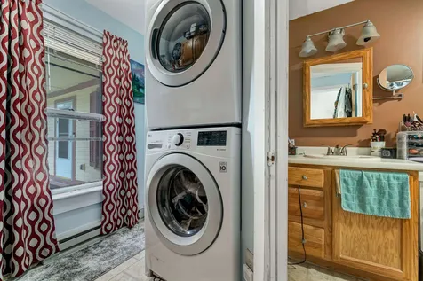 14 Crystal Avenue Derry NH 03038