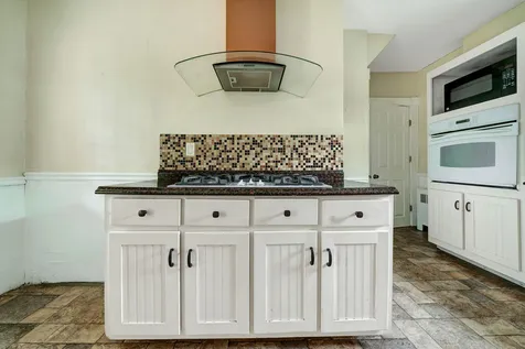 14 Crystal Avenue Derry NH 03038