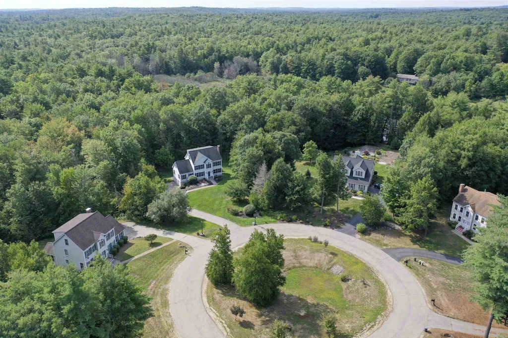 23 Madison Lane Newmarket NH 03857
