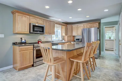 23 Madison Lane Newmarket NH 03857