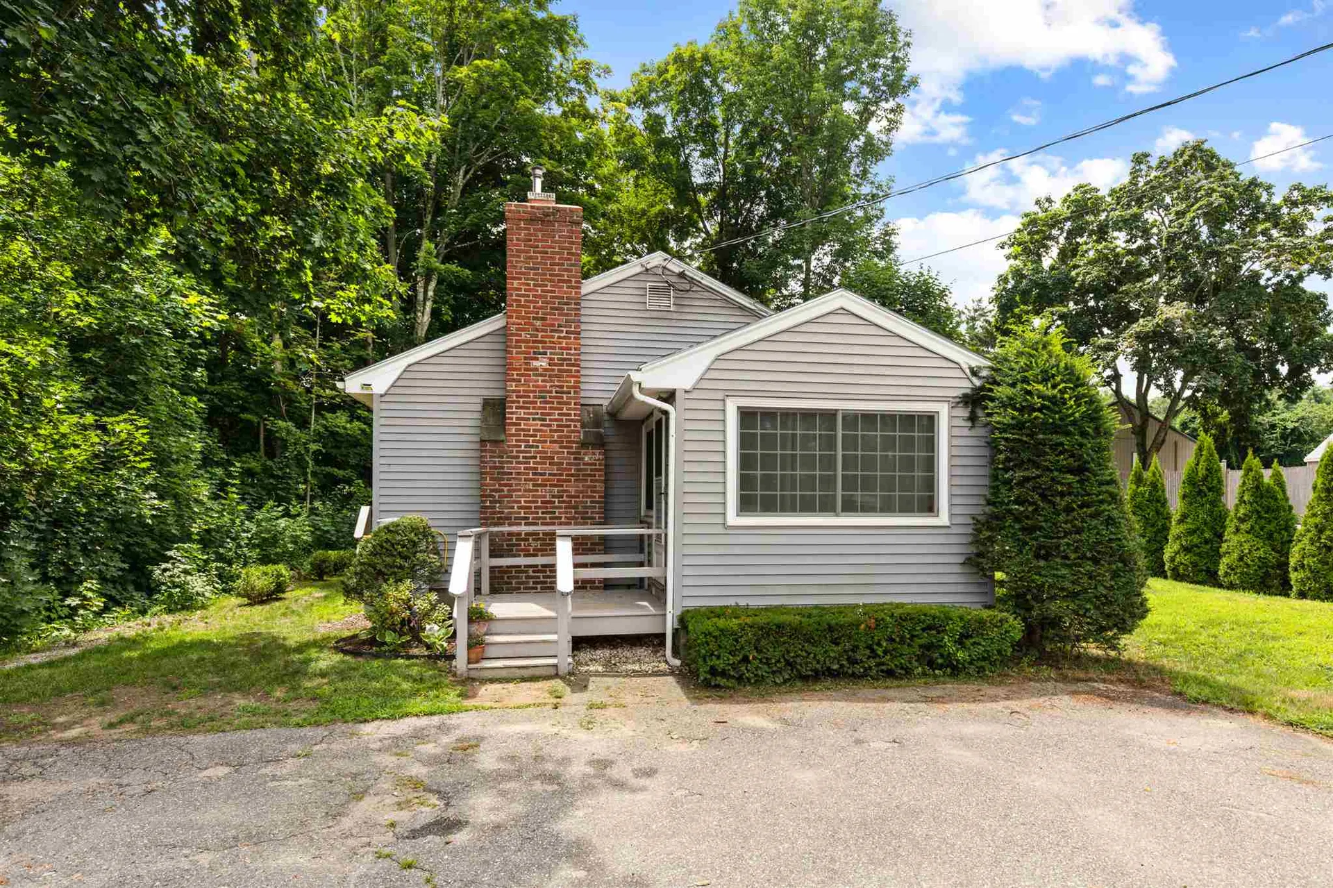 4 Page Road Kingston NH 03848