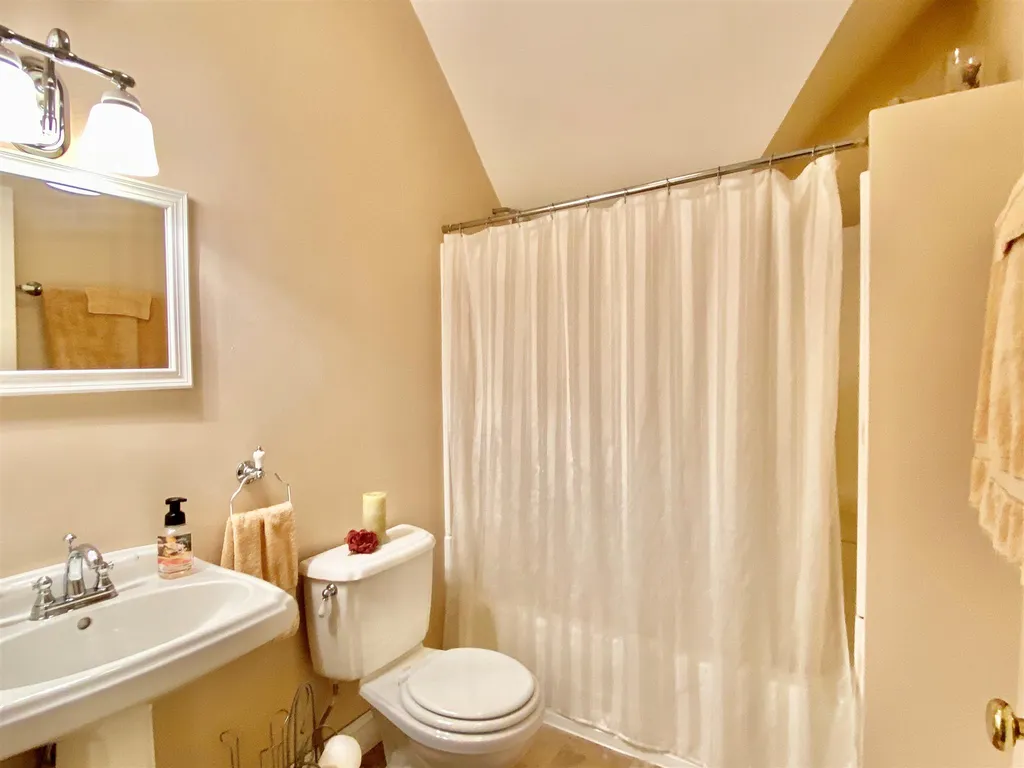 193 Pedrick Road Wilmot NH 03287