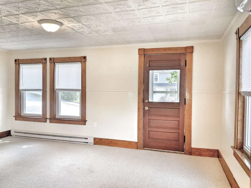 20 Walker Street Laconia NH 03246