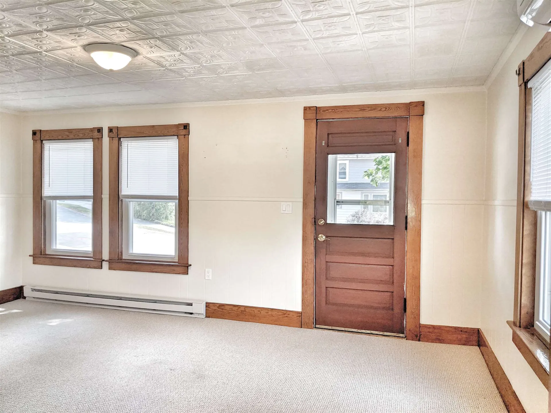 20 Walker Street Laconia NH 03246