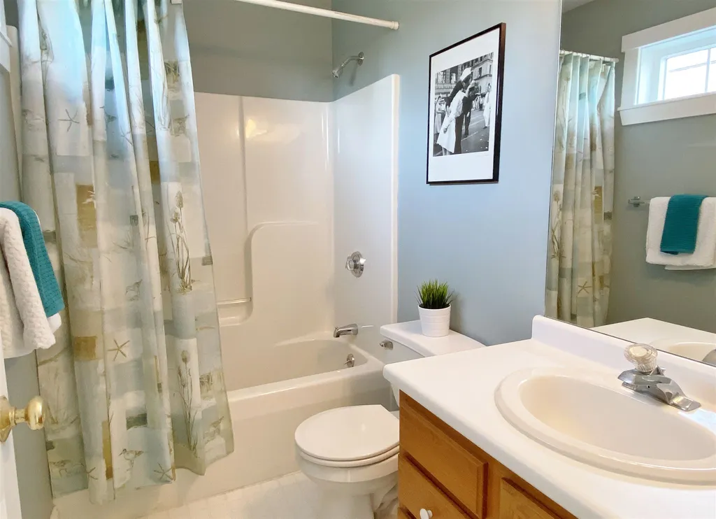256 Commons Road Williston VT 05495