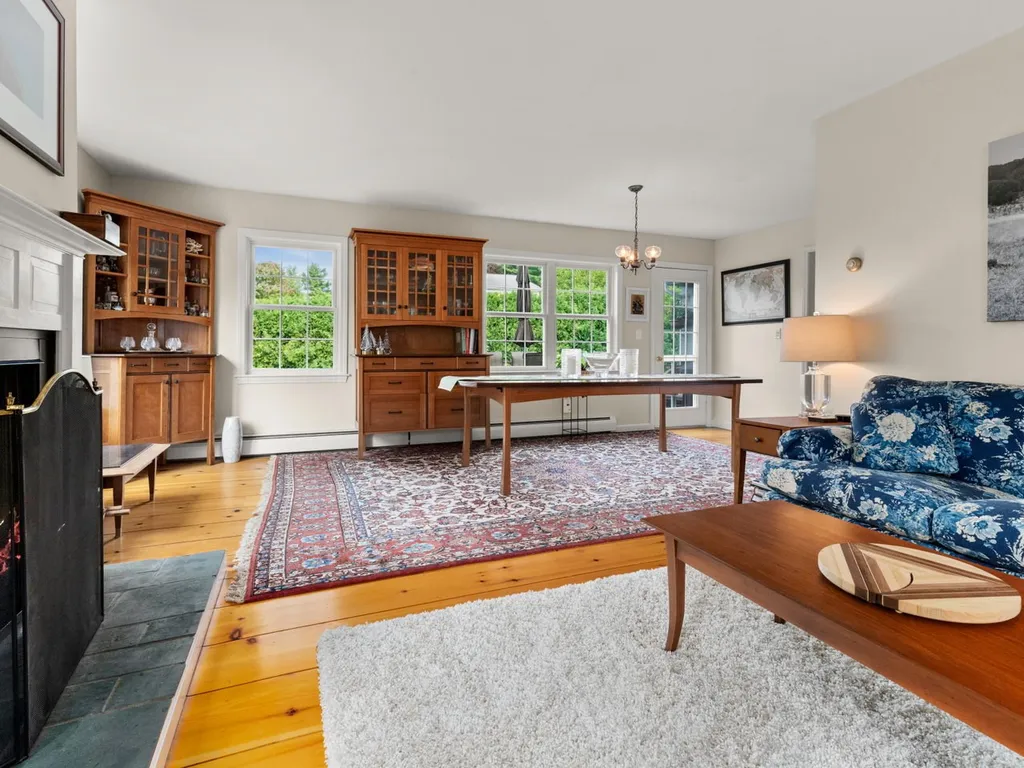 363 Juniper Ridge Shelburne VT 05482