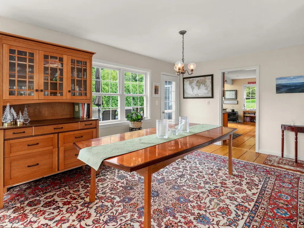 363 Juniper Ridge Shelburne VT 05482