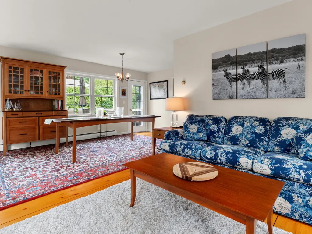 363 Juniper Ridge Shelburne VT 05482