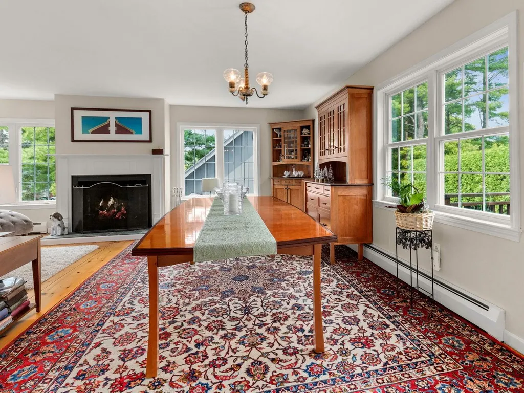 363 Juniper Ridge Shelburne VT 05482