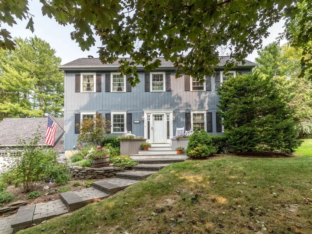 363 Juniper Ridge Shelburne VT 05482