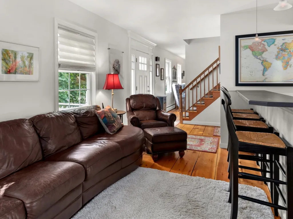 363 Juniper Ridge Shelburne VT 05482