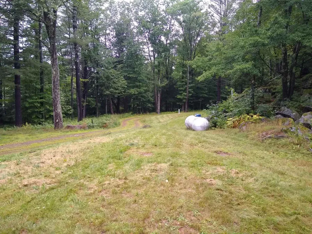 16 Pumphouse Lane Alstead NH 03602