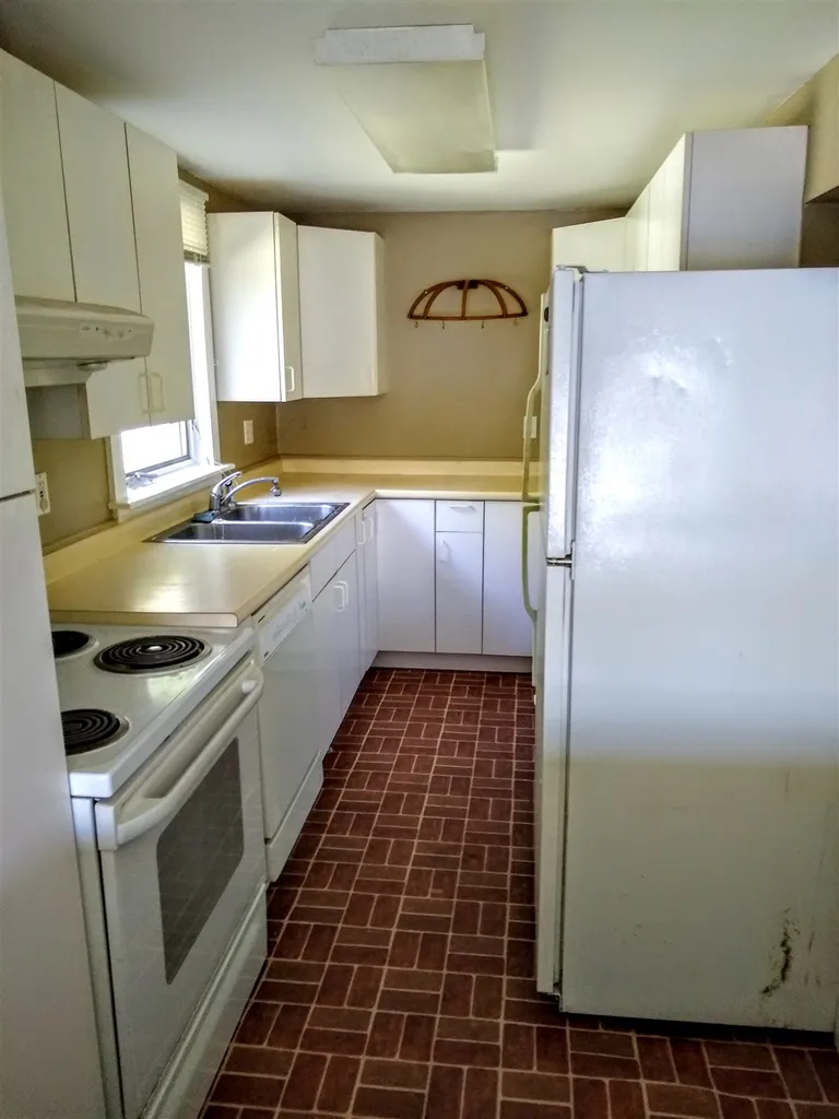 16 Pumphouse Lane Alstead NH 03602