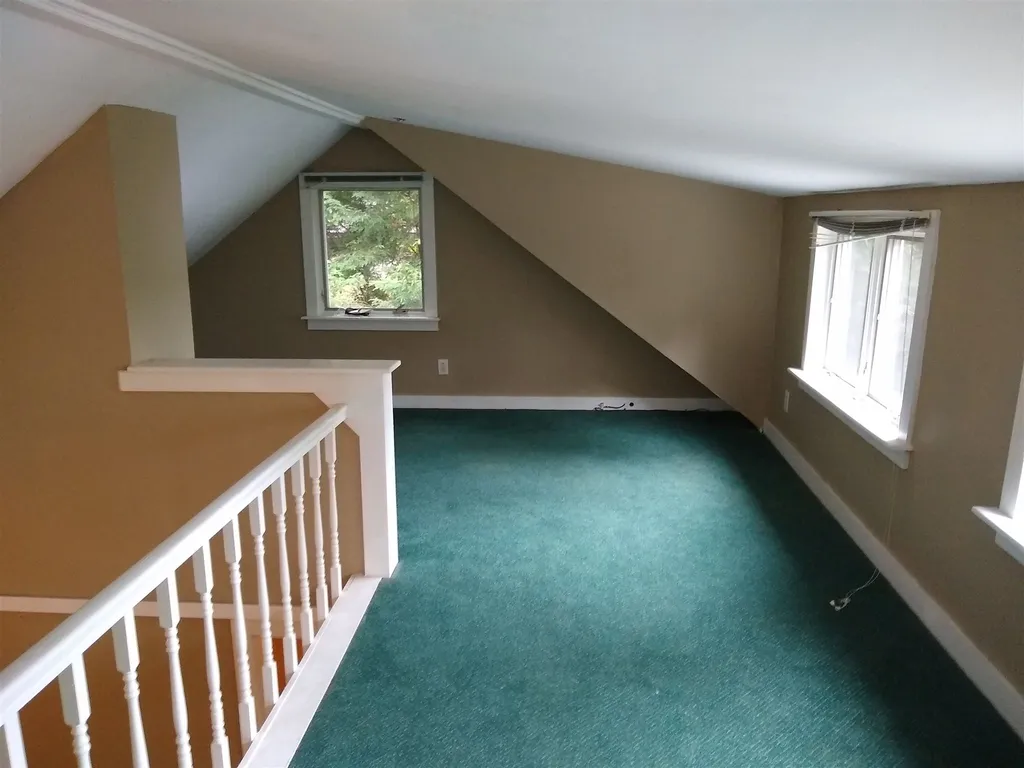 16 Pumphouse Lane Alstead NH 03602