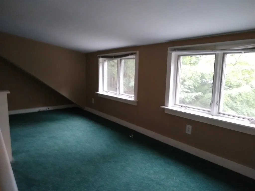 16 Pumphouse Lane Alstead NH 03602