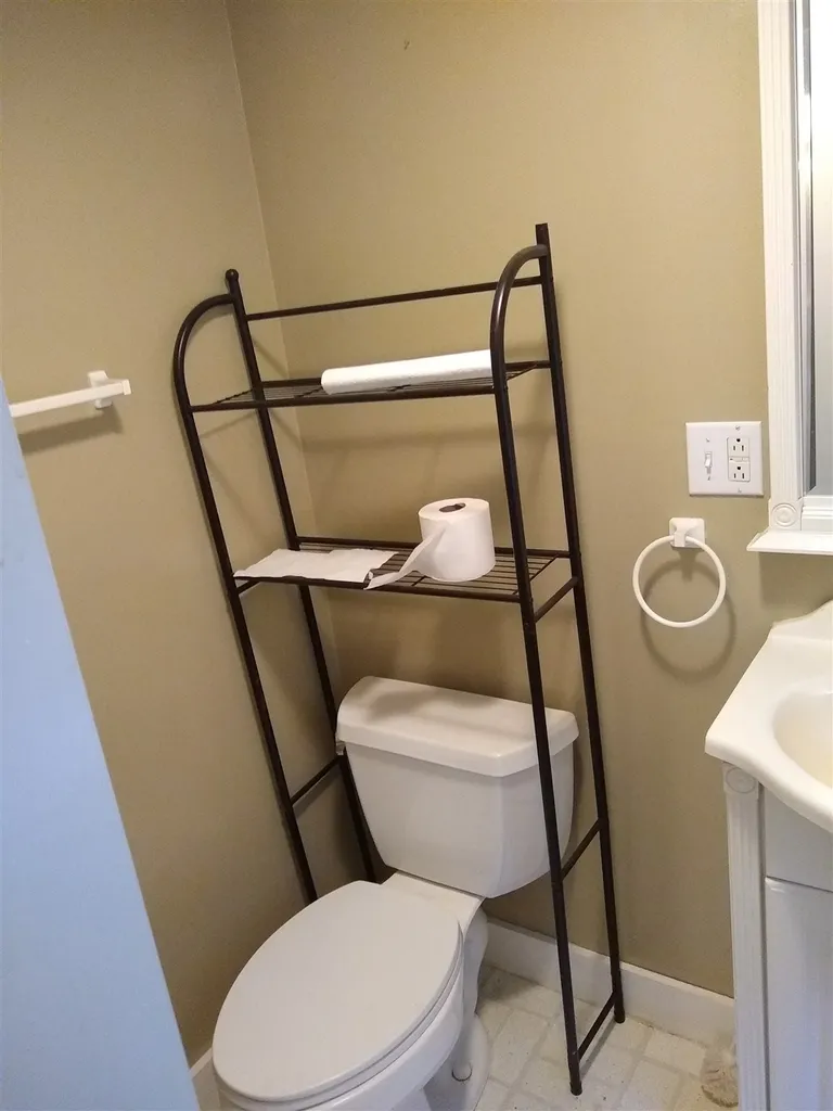 16 Pumphouse Lane Alstead NH 03602