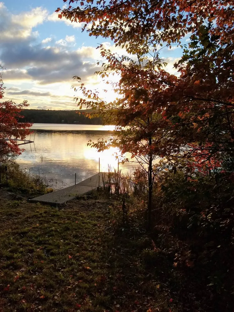 16 Pumphouse Lane Alstead NH 03602