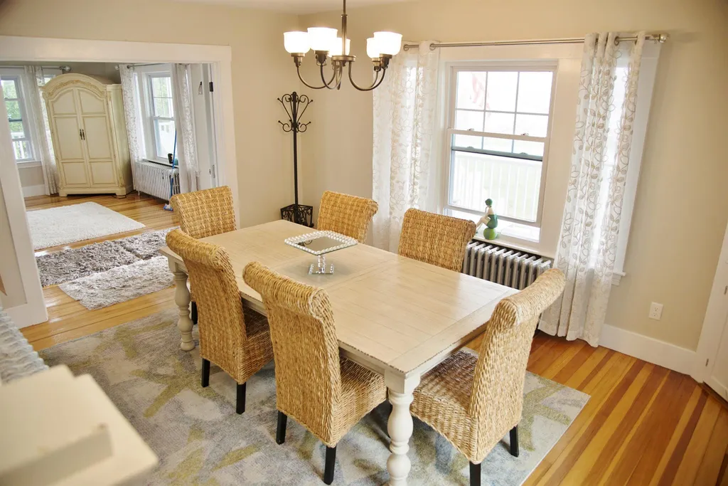 14 Cliff Avenue Hampton NH 03842