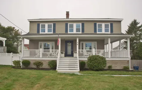 14 Cliff Avenue Hampton NH 03842