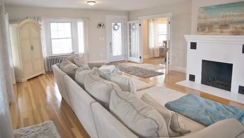 14 Cliff Avenue Hampton NH 03842