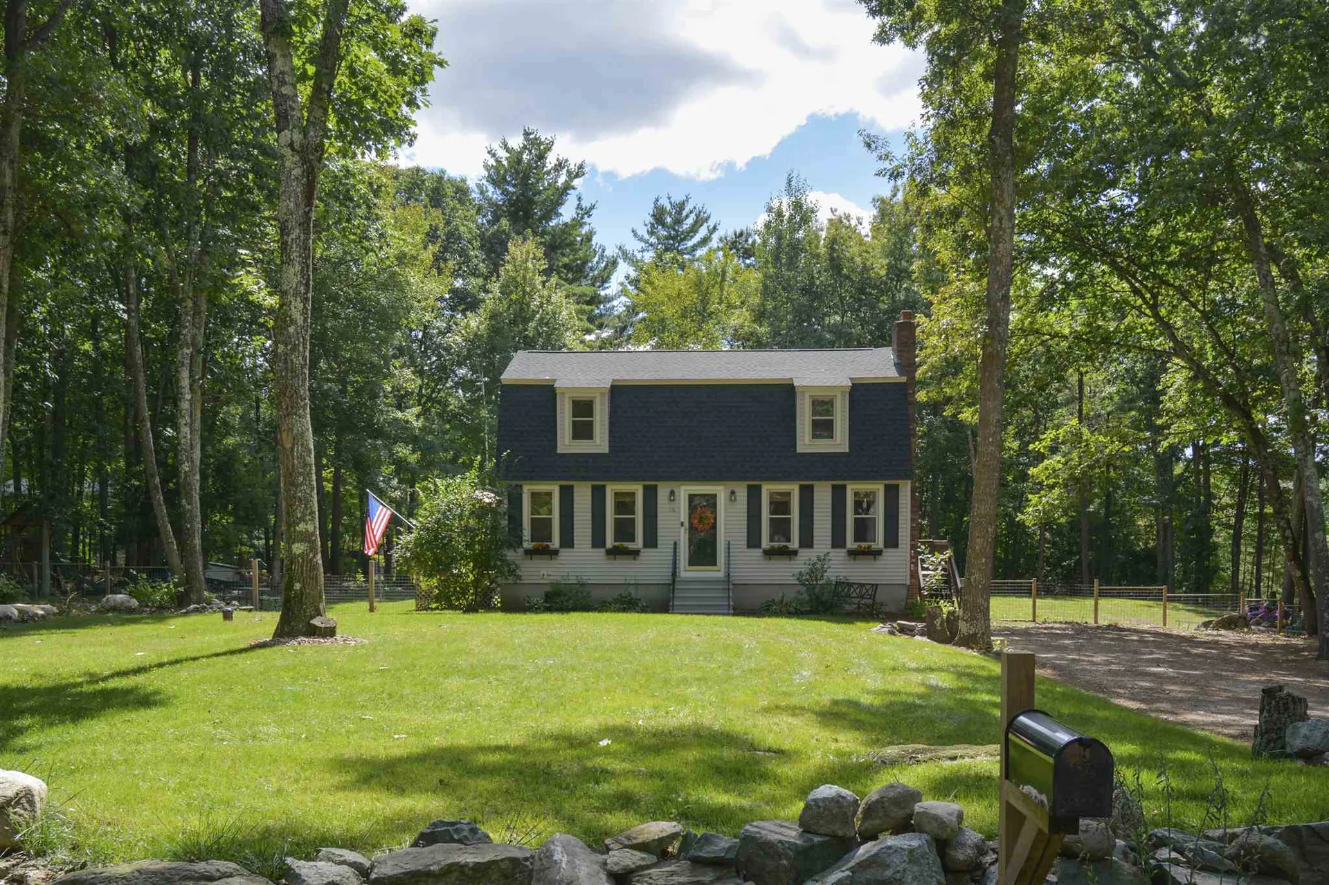 16 Park Street Windham NH 03087