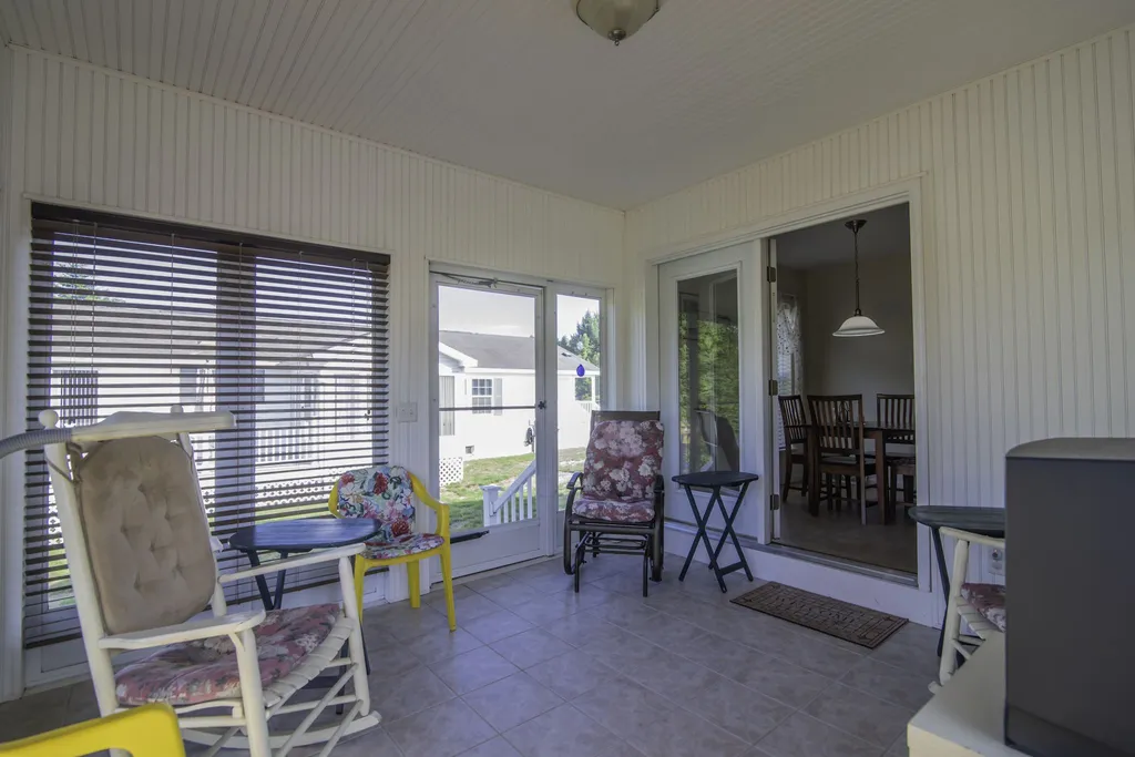18 Loggers Lane Sandown NH 03873