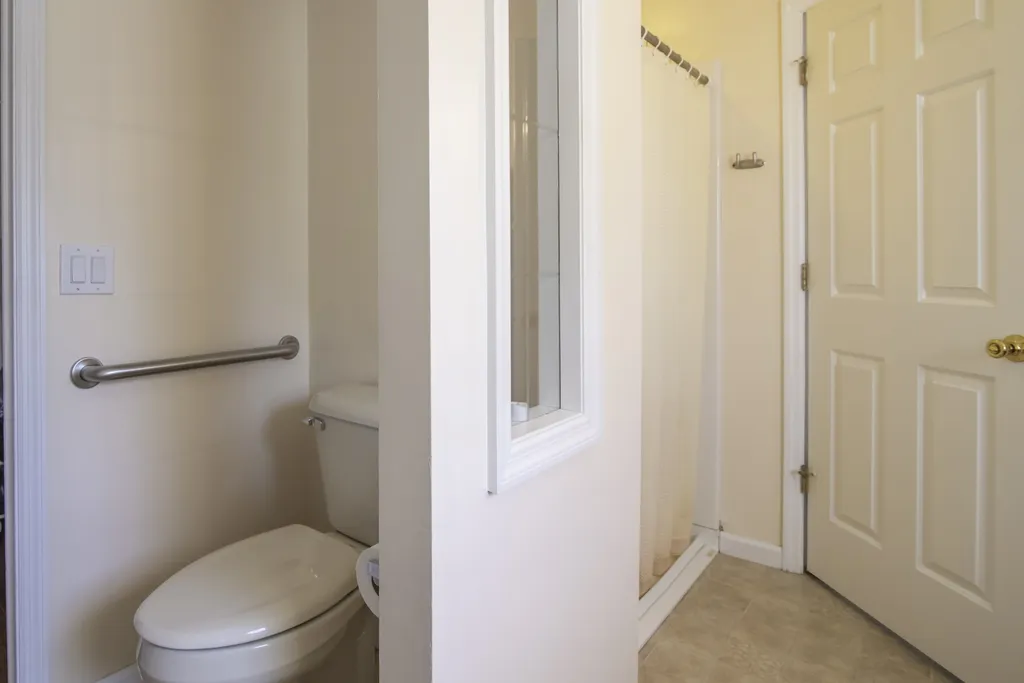 18 Loggers Lane Sandown NH 03873