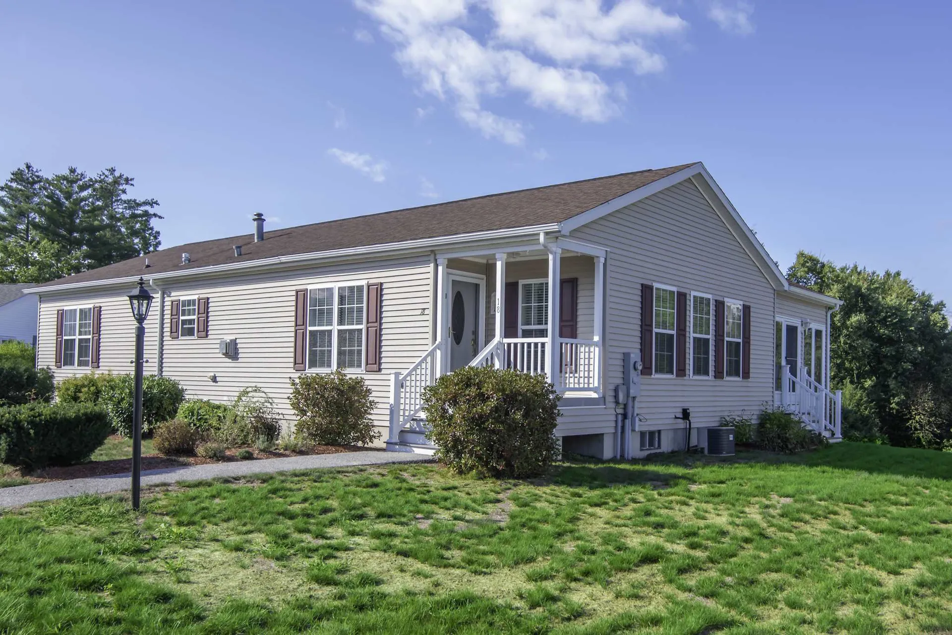 18 Loggers Lane Sandown NH 03873