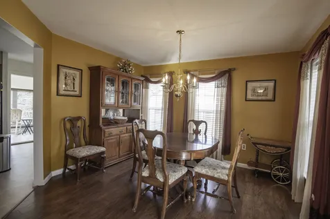 18 Loggers Lane Sandown NH 03873
