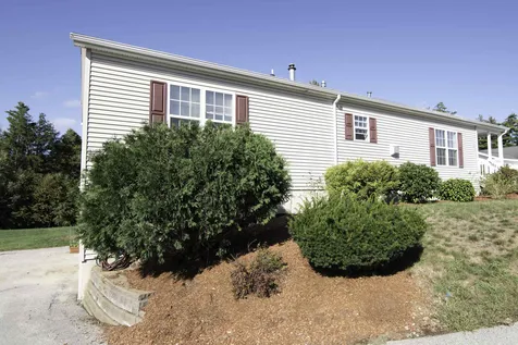 18 Loggers Lane Sandown NH 03873