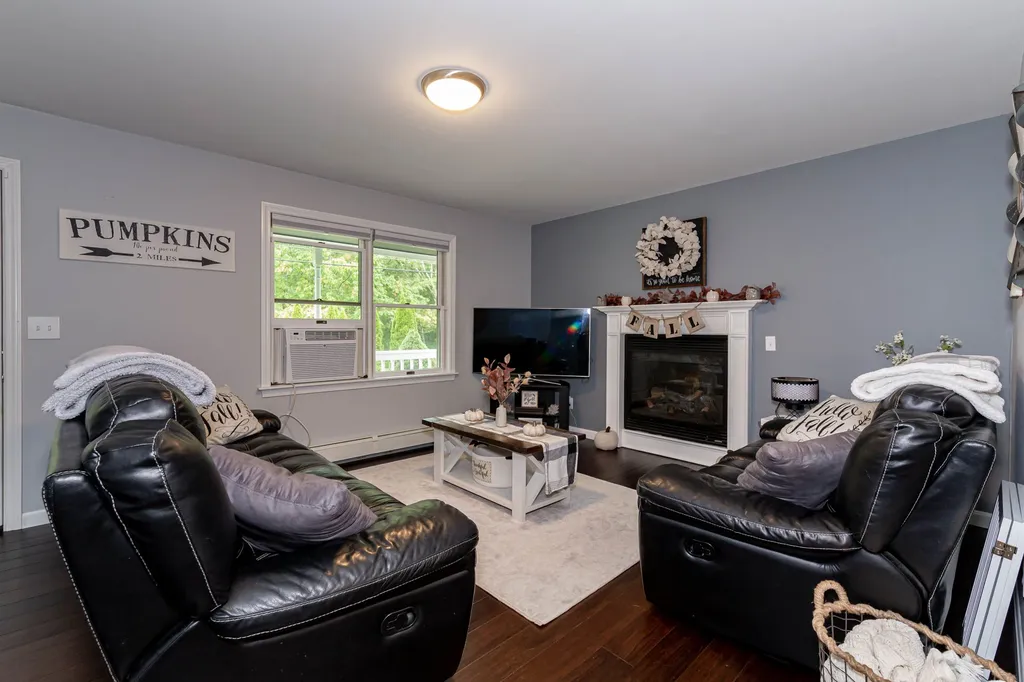 293 Charles Street Farmington NH 03835
