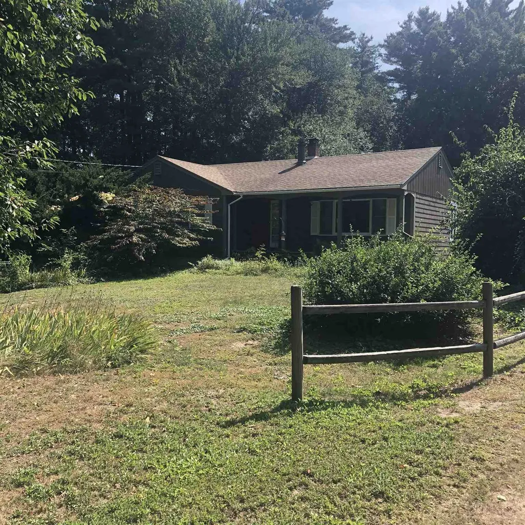 37 Brimmer Lane Hampton Falls NH 03844