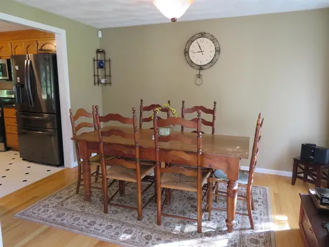 14 Round Robin Loop Fremont NH 03044