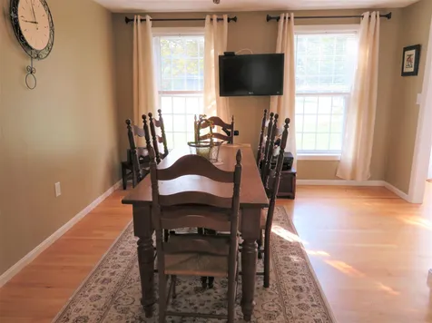 14 Round Robin Loop Fremont NH 03044