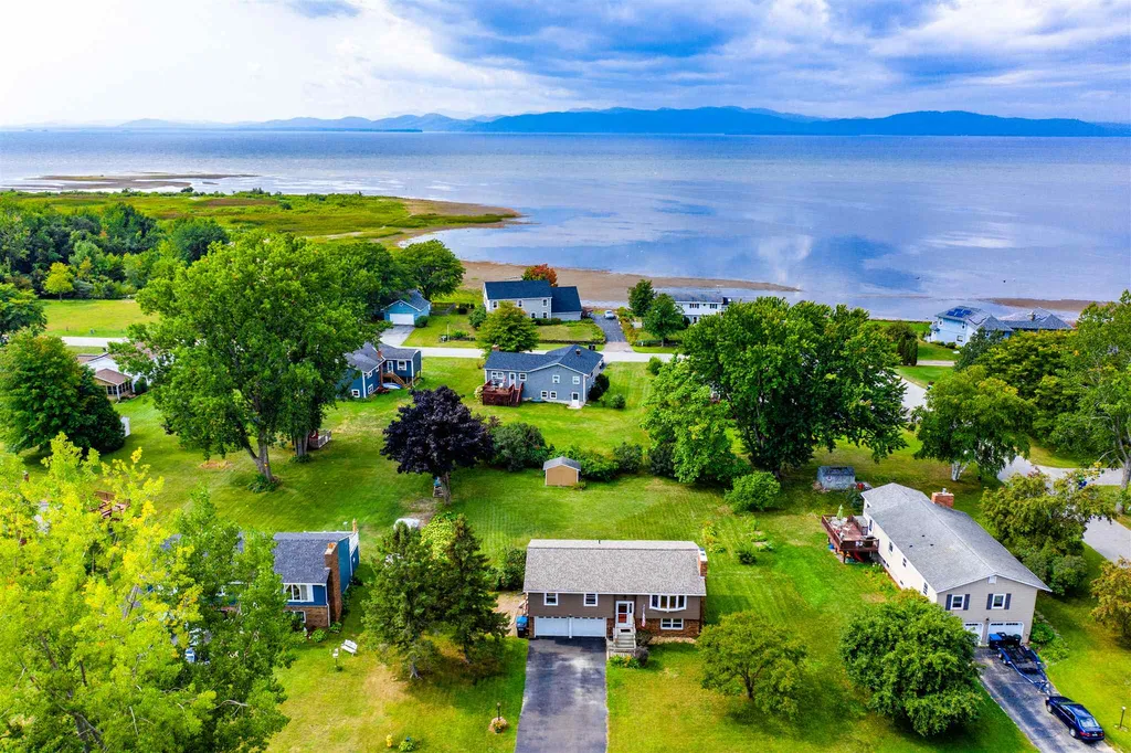 29 Horizon View Colchester VT 05446