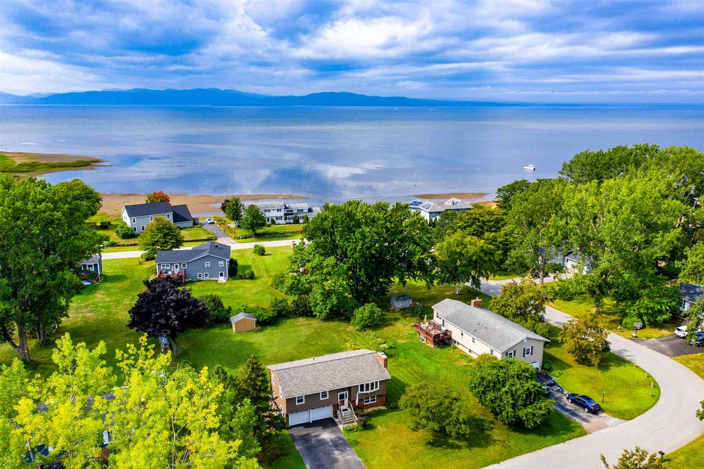 29 Horizon View Colchester VT 05446